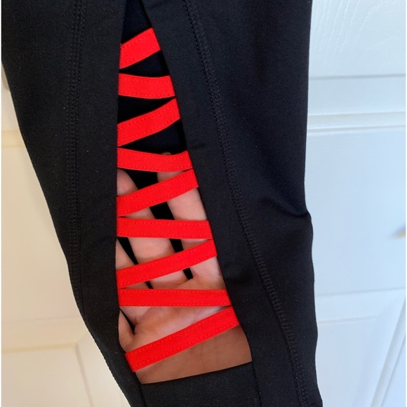 NWT Chico’s Zenergy black leggings with red trim and leg accents. Sz 2 (12-14) - Picture 3 of 9